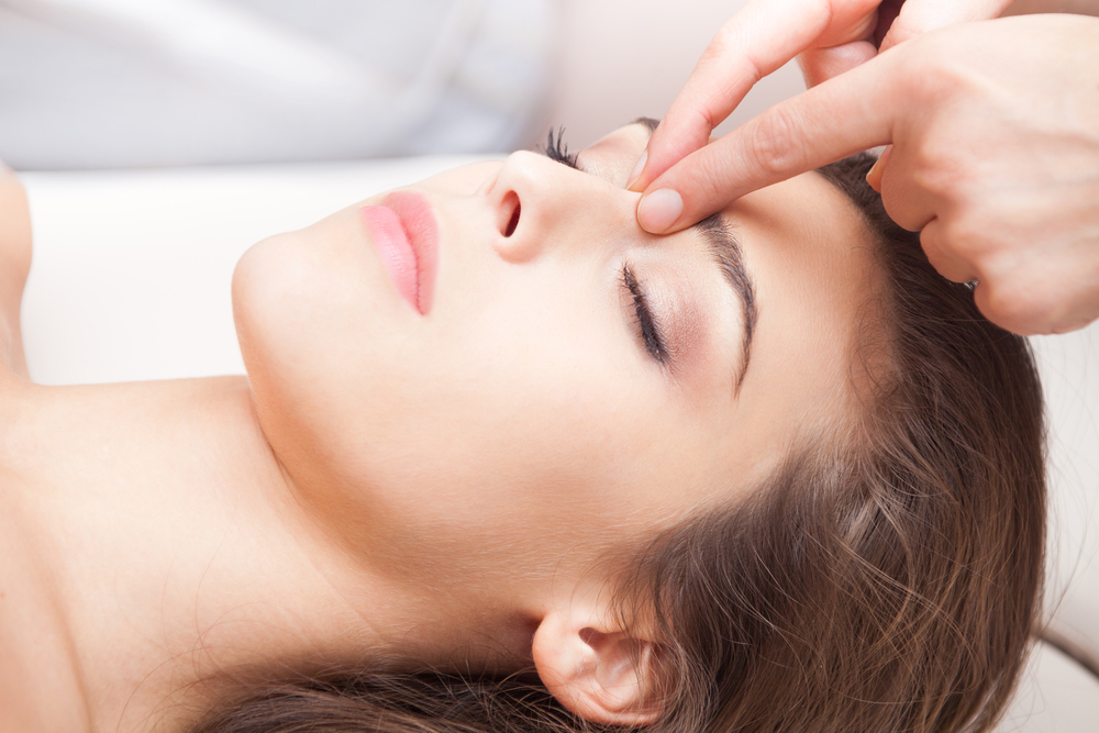 Acupressure May Lessen TMJ Pain 1 Woman face massage